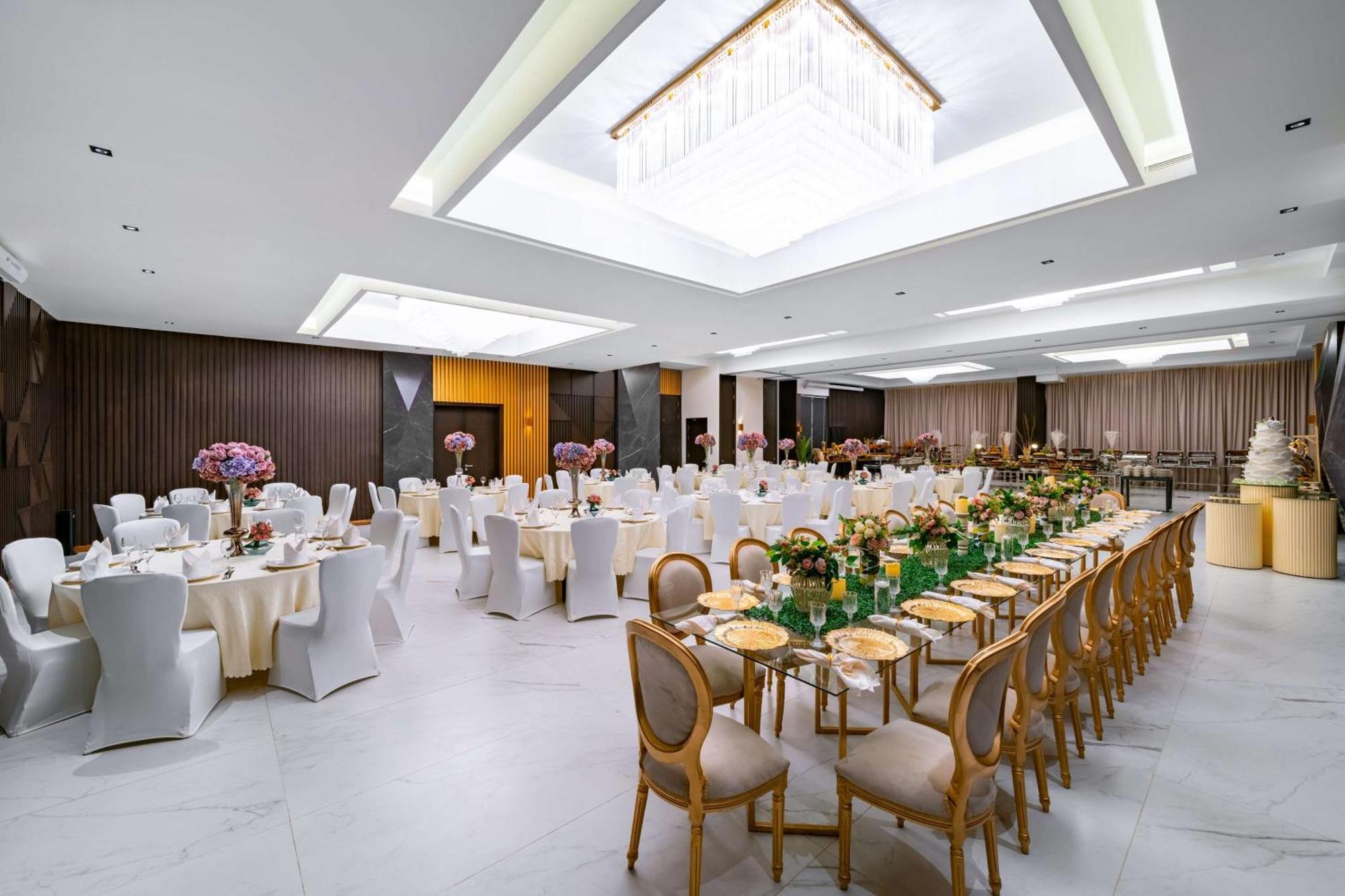 Hotel Radisson Blu Qurtuba 5*